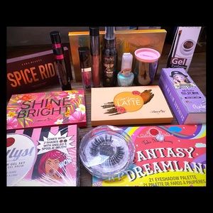 Makeup bundle All new/w tags